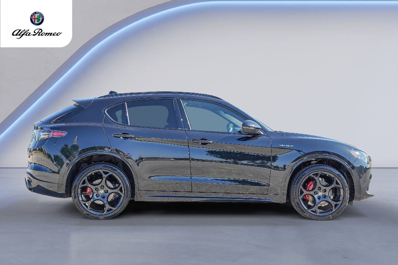 New 2025 Alfa Romeo Stelvio Sprint w/ Veloce Package image 4