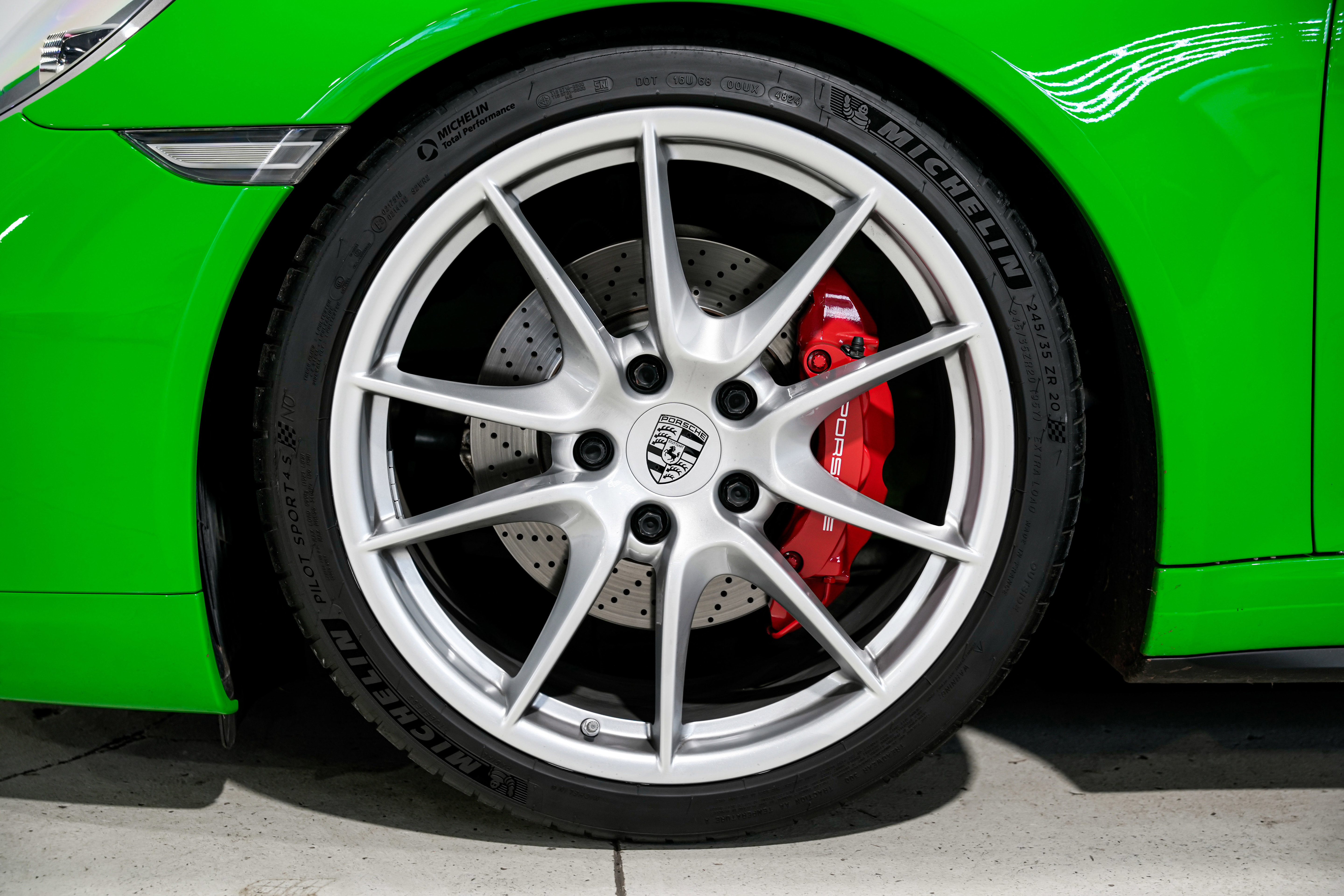 Used 2014 Porsche 911 Carrera 4S image 49