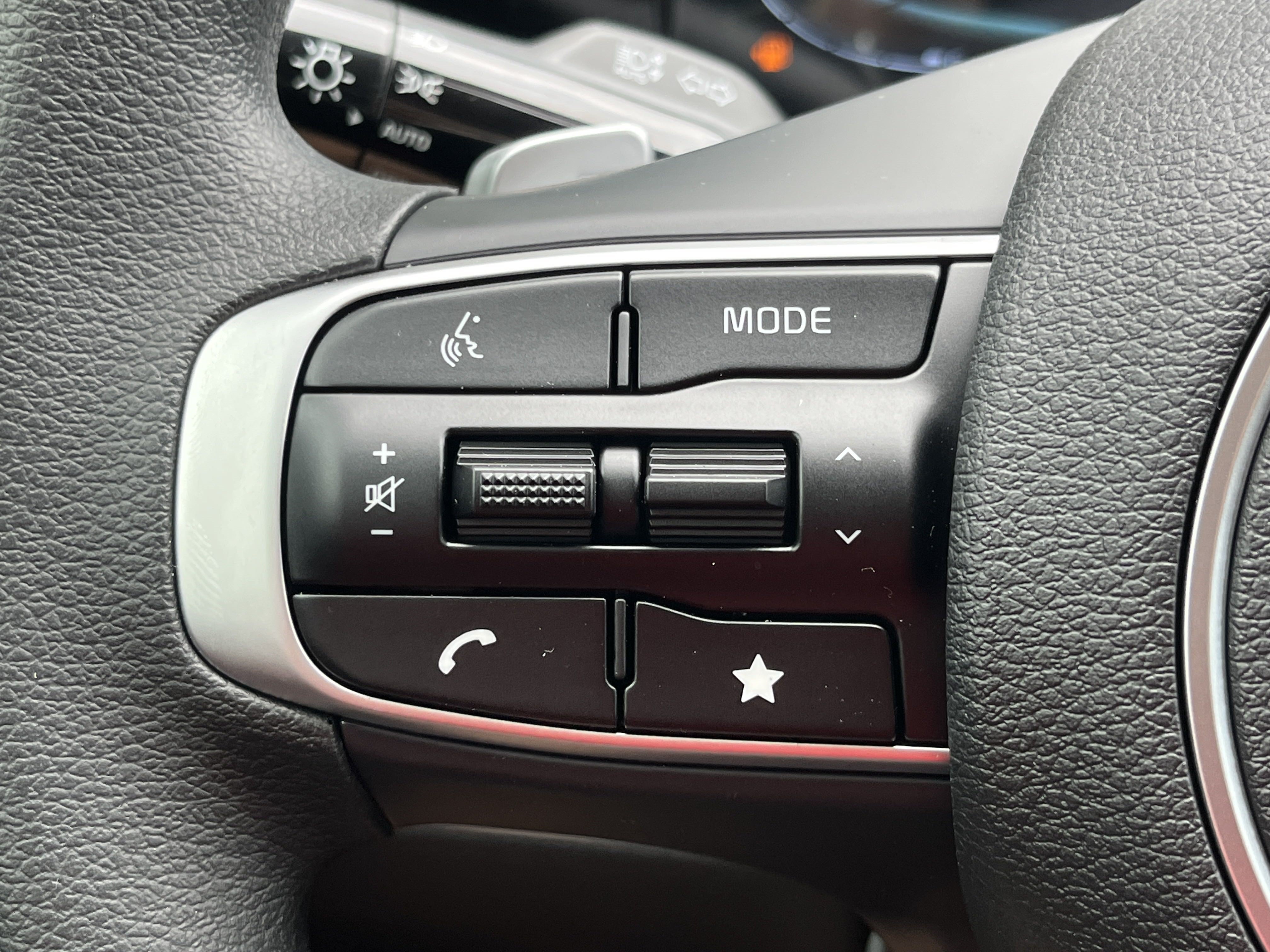 New 2025 Kia Sportage LX AWD/4WD image 13