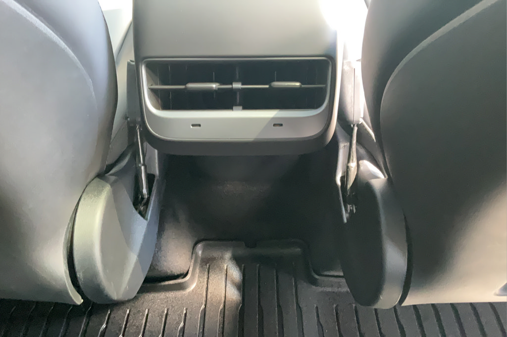 Used 2025 Tesla Model Y Performance AWD/4WD image 23
