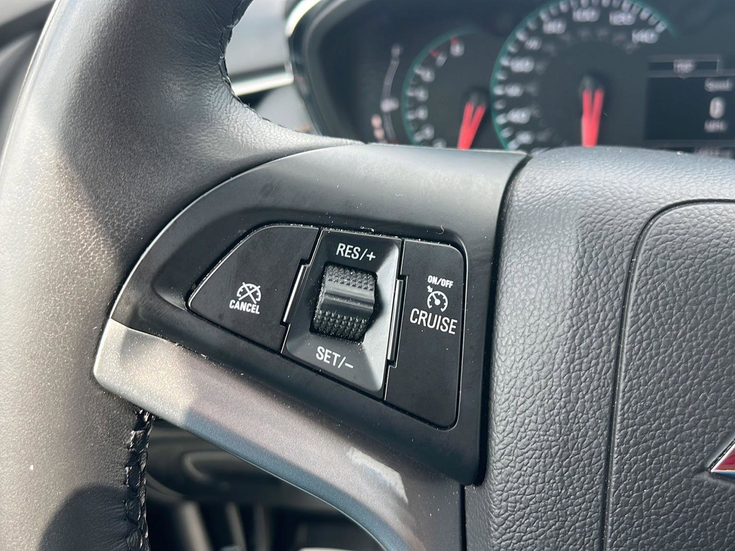 Used 2022 Chevrolet Trax LT w/ Driver Confidence Package image 11