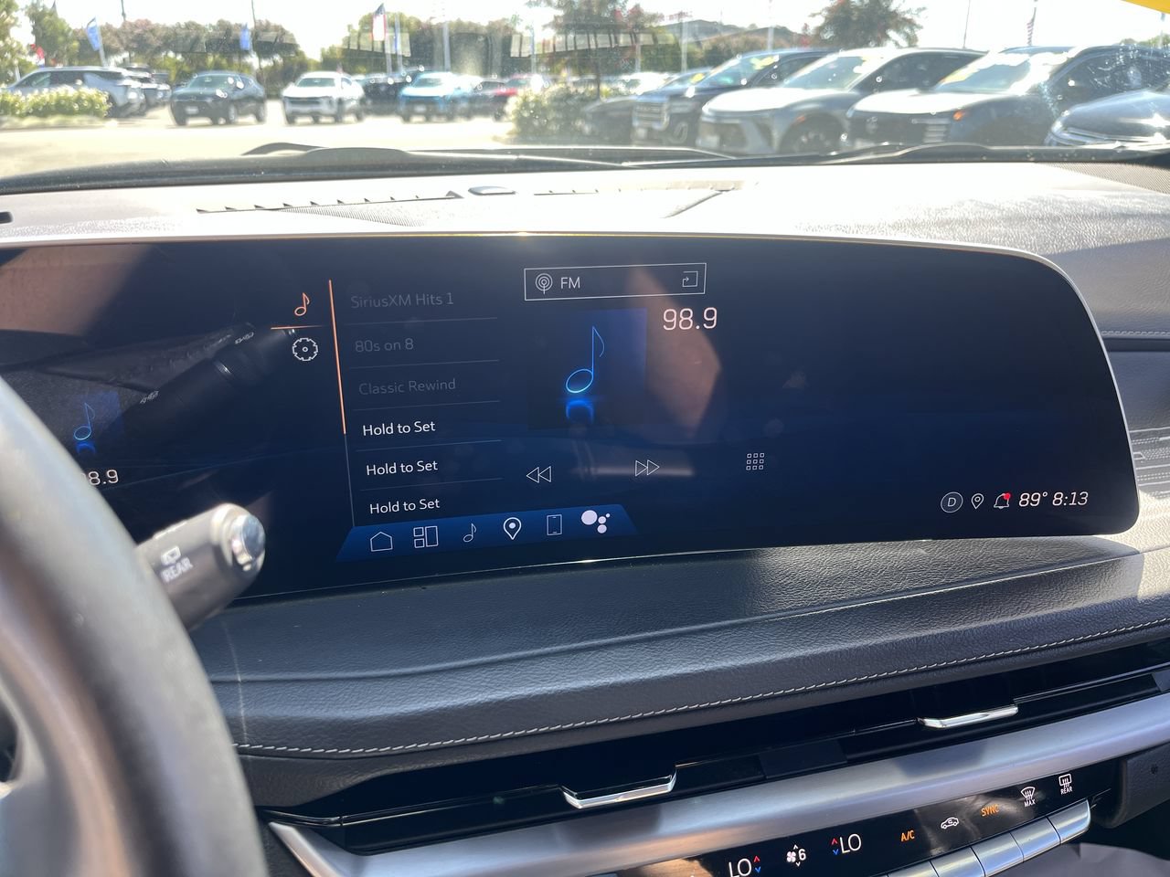 Used 2025 Cadillac XT4 Premium Luxury FWD image 12
