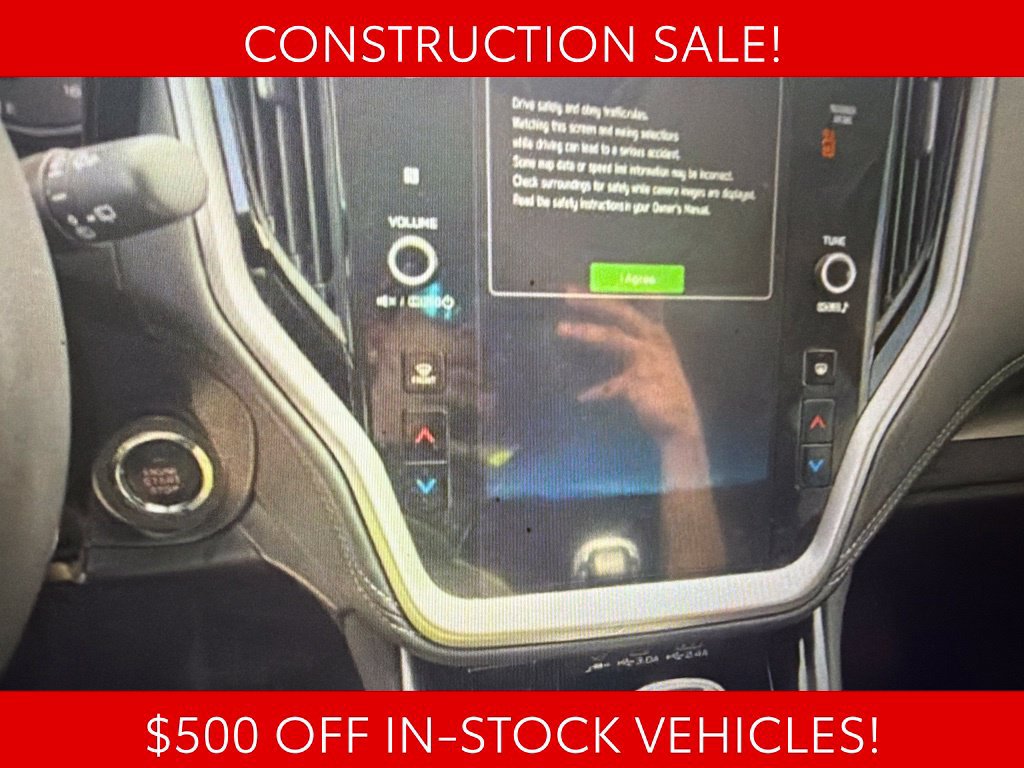 Used 2025 Subaru Outback Onyx Edition AWD/4WD image 12