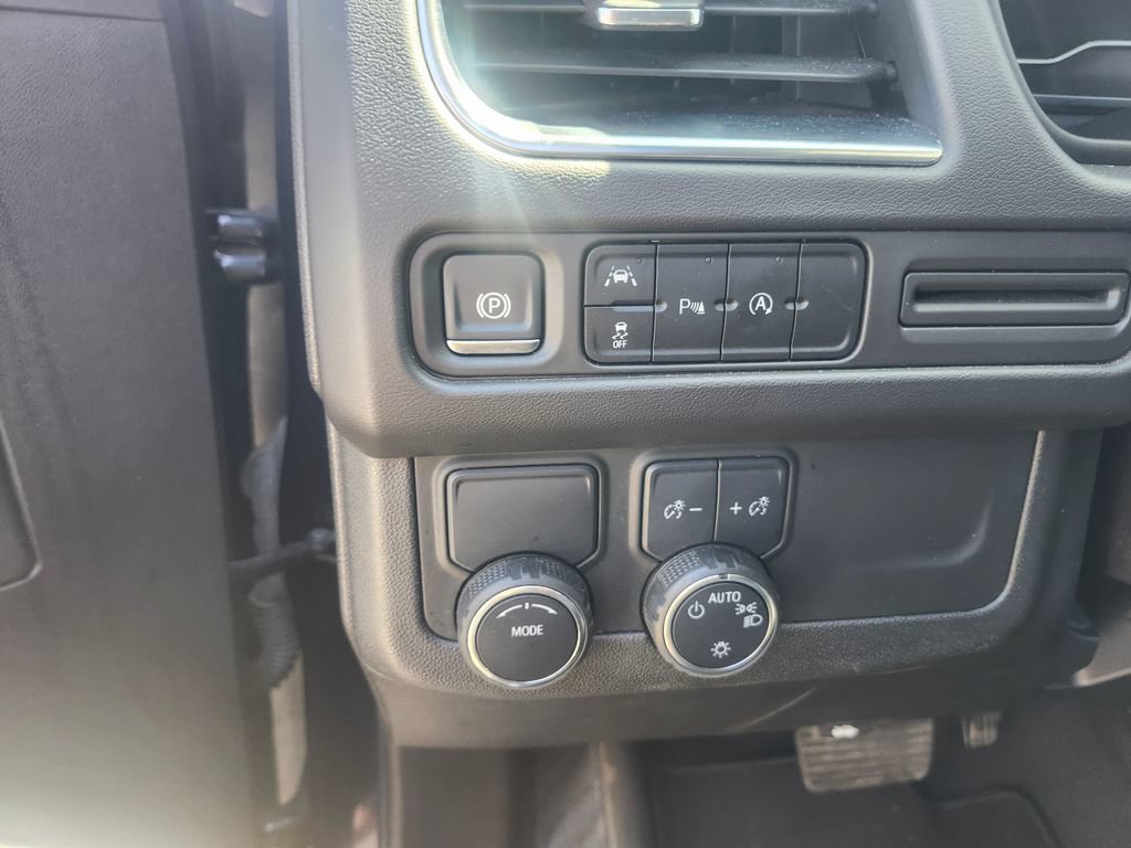 Used 2024 Chevrolet Tahoe LT RWD image 18