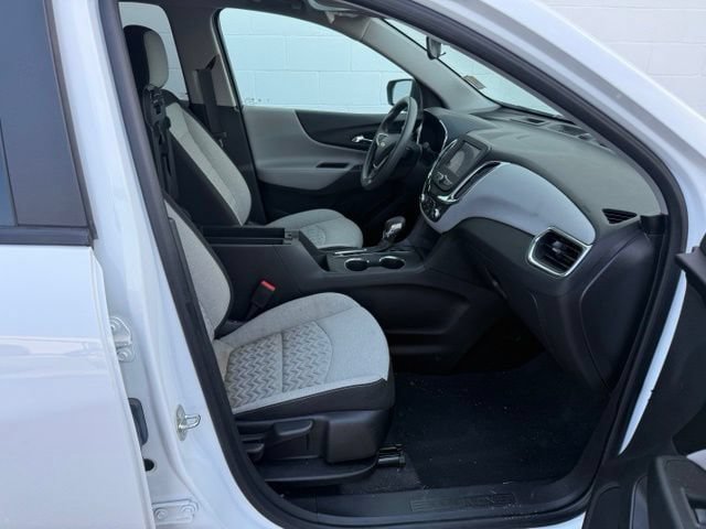 Certified 2023 Chevrolet Equinox LS w/ LS Convenience Package FWD image 17