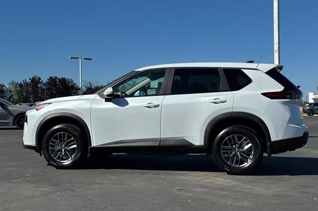 New 2026 Nissan Rogue SV image 7