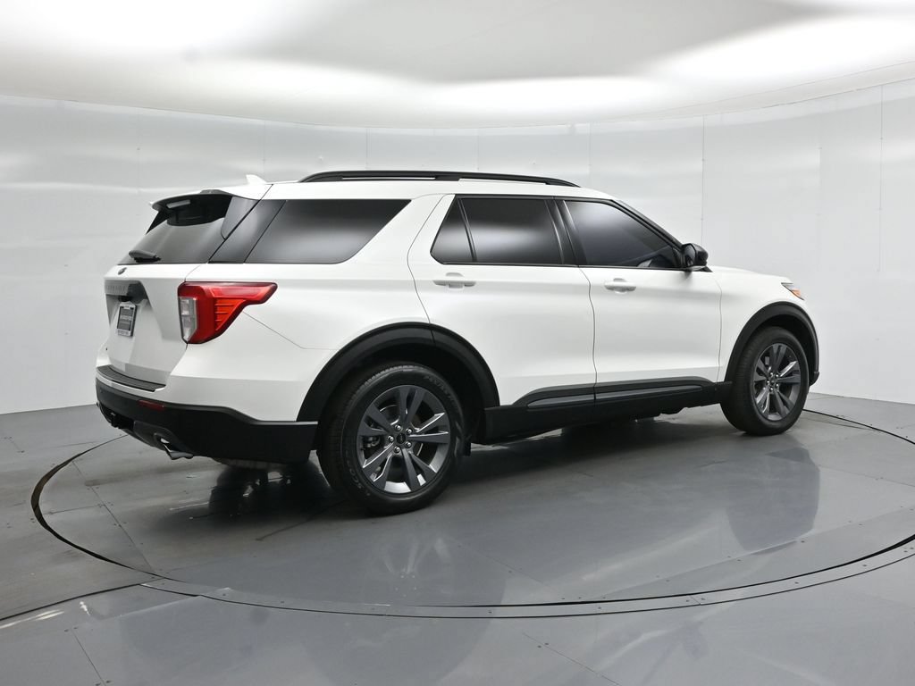 Used 2023 Ford Explorer XLT w/ Equipment Group 202A RWD image 26