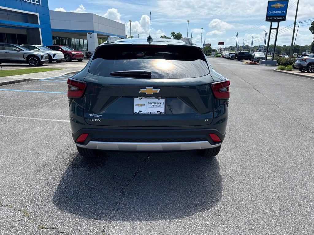 New 2026 Chevrolet Trax LT w/ LT Convenience Package FWD image 6