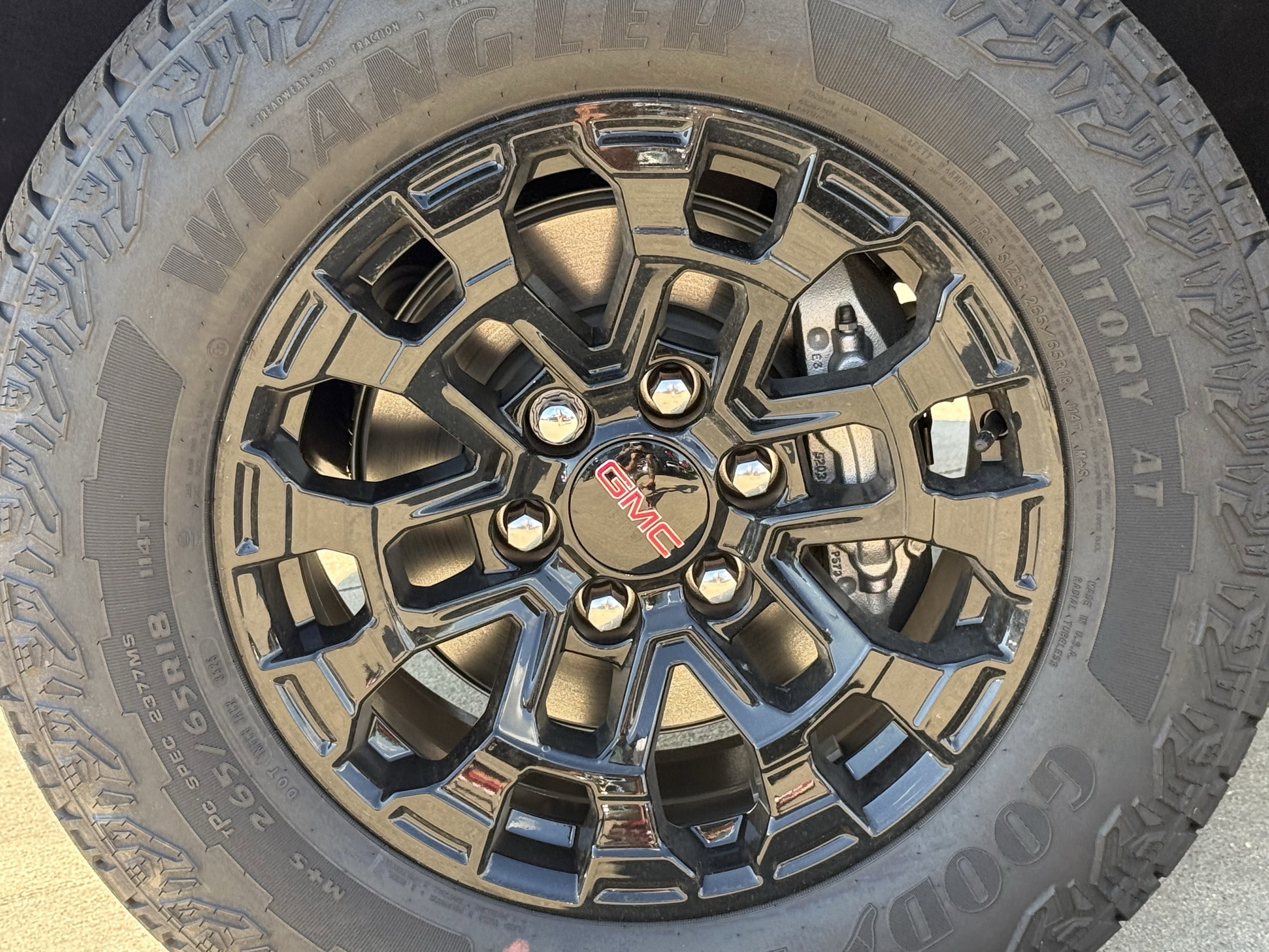 New 2026 GMC Canyon Elevation w/ Convenience Package image 9