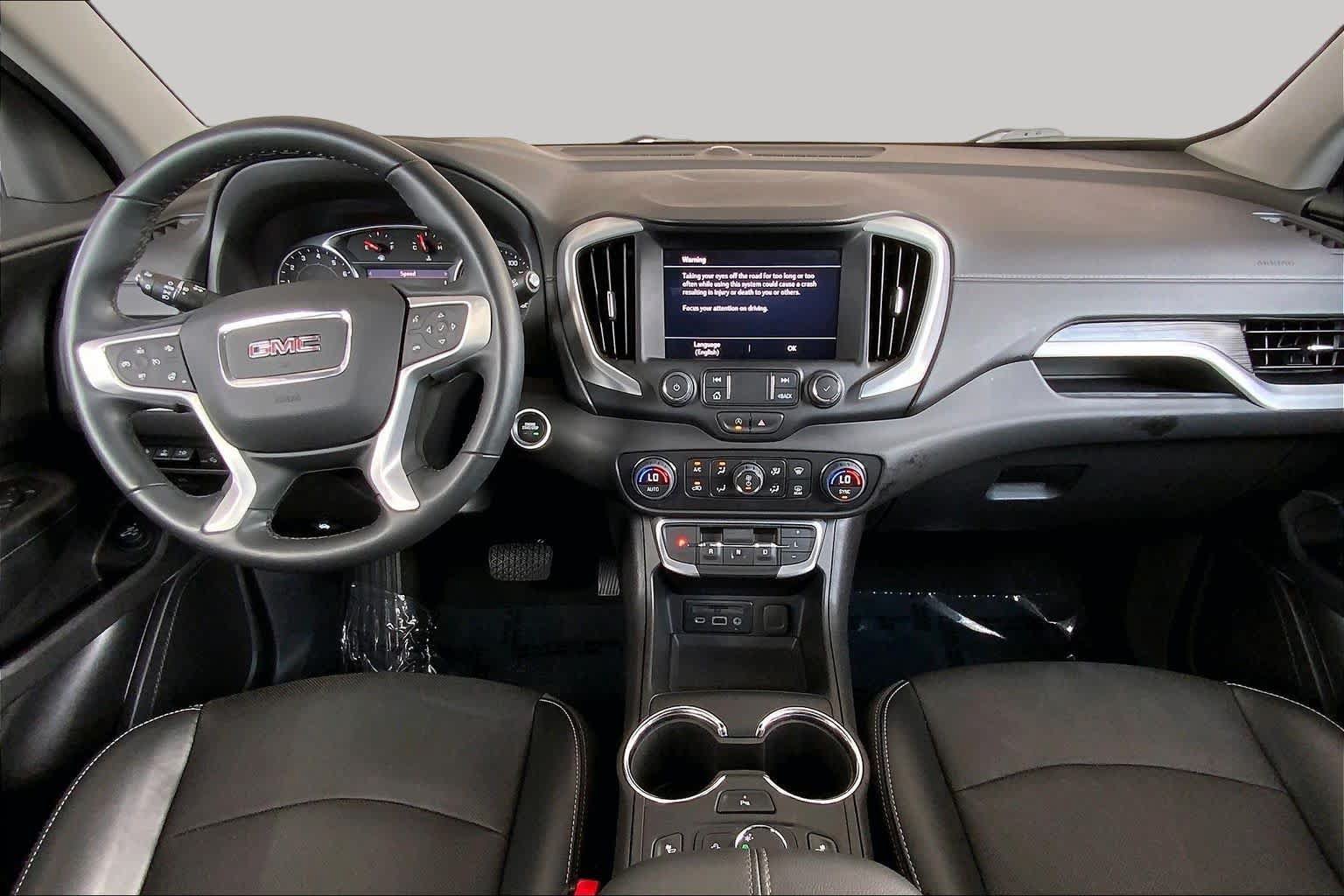 Used 2023 GMC Terrain SLT w/ Tech Package FWD image 16