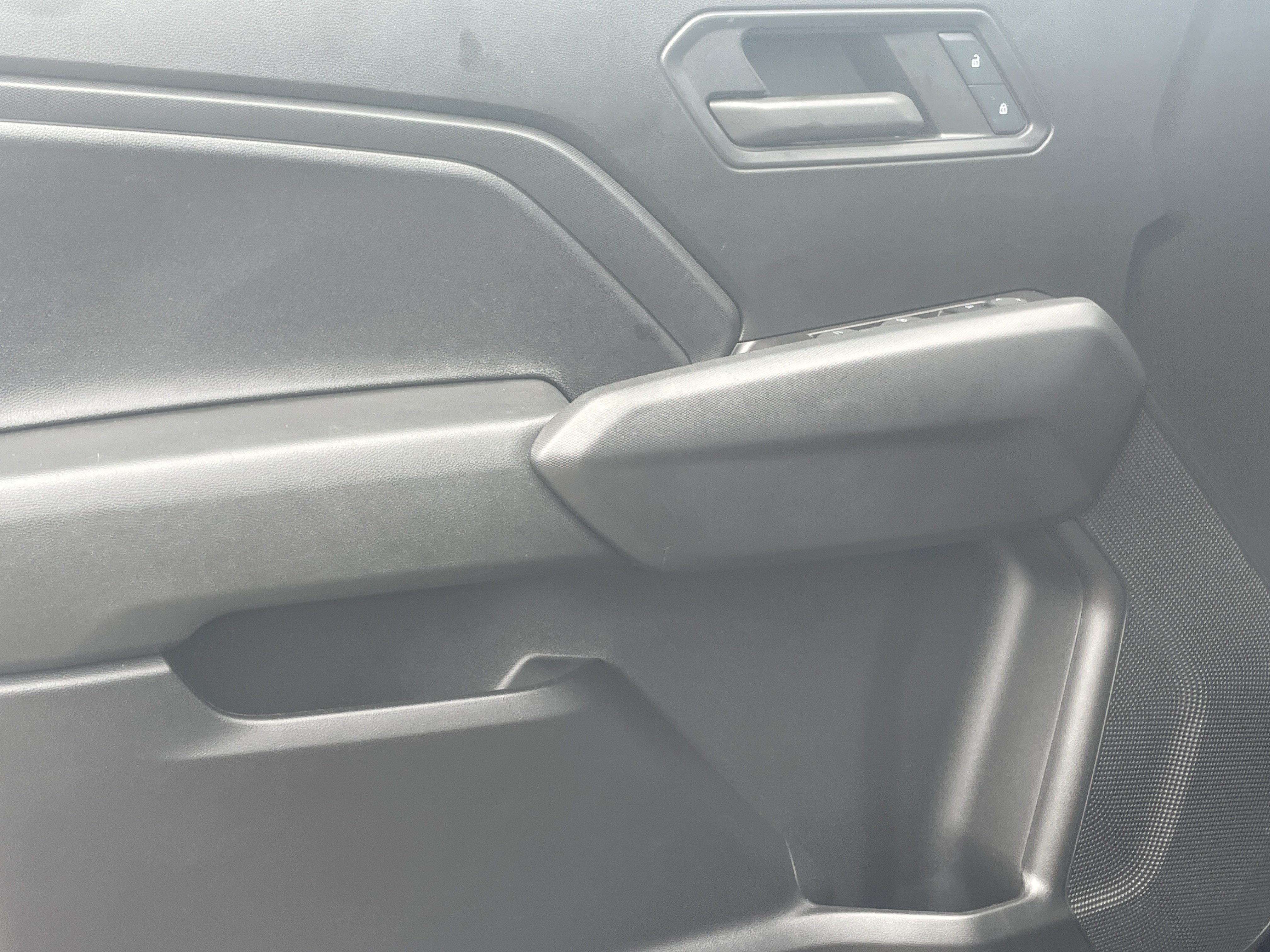Used 2024 Chevrolet Colorado Trail Boss w/ LPO, Dark Essentials Package AWD/4WD image 14