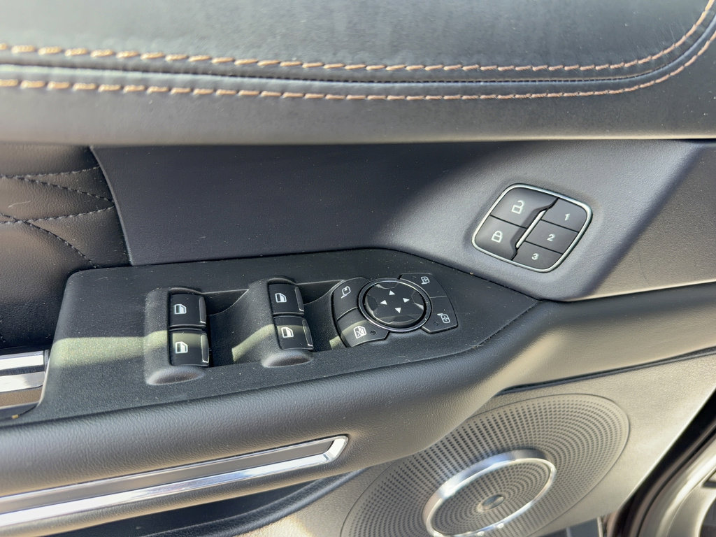 Certified 2021 Ford Expedition Platinum AWD/4WD image 9