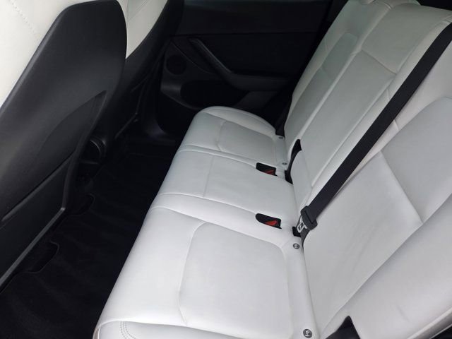 Used 2023 Tesla Model Y Performance AWD/4WD image 32