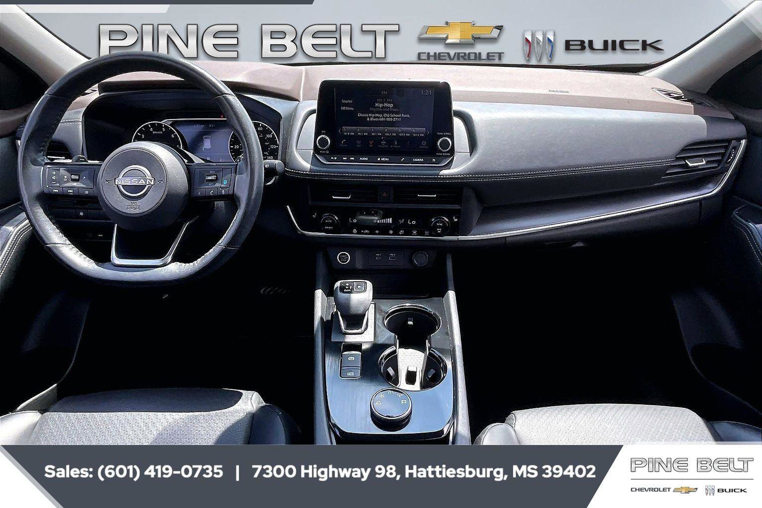 Used 2023 Nissan Rogue SV w/ SV Premium B Package image 13