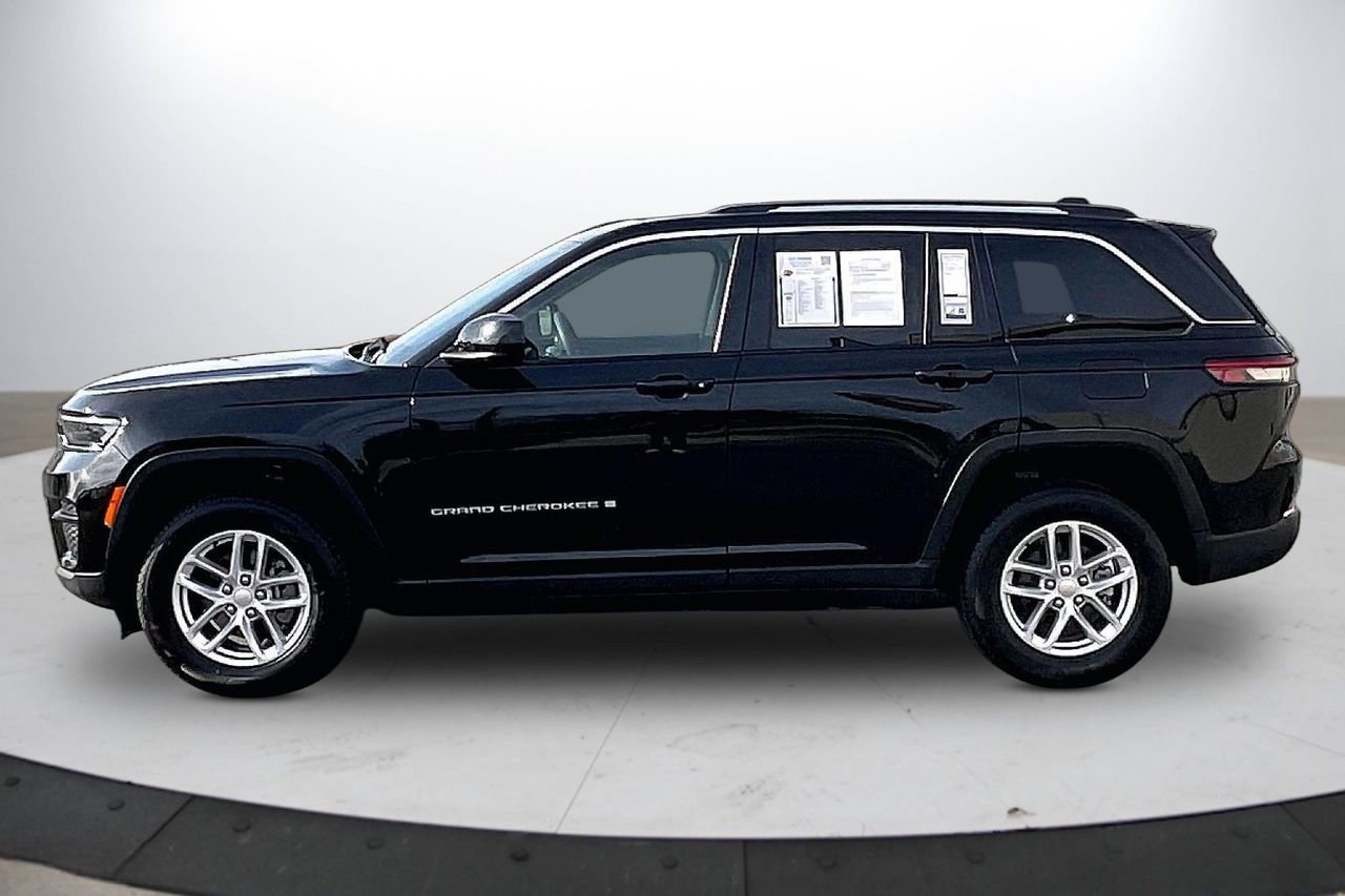 Certified 2023 Jeep Grand Cherokee Laredo X image 6