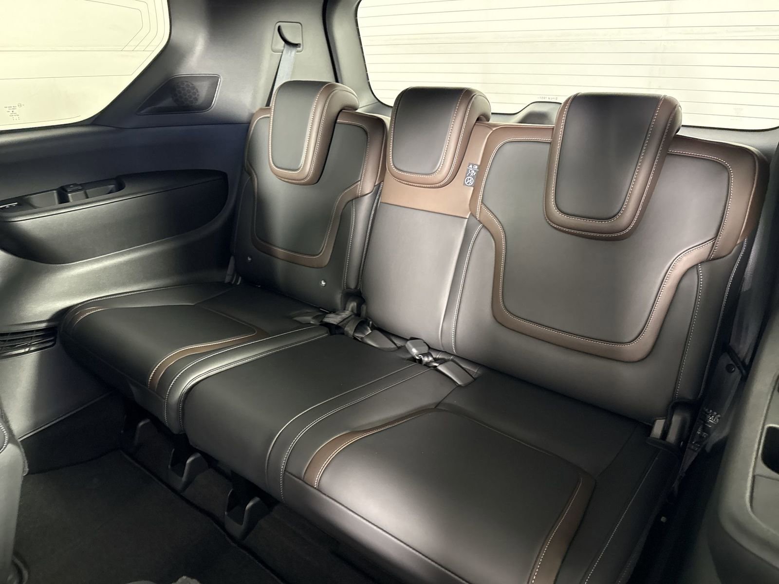 New 2026 Nissan Armada SL w/ Captain's Chari Seat Package image 23