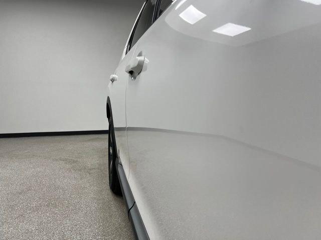 Used 2025 Honda Pilot Touring image 9