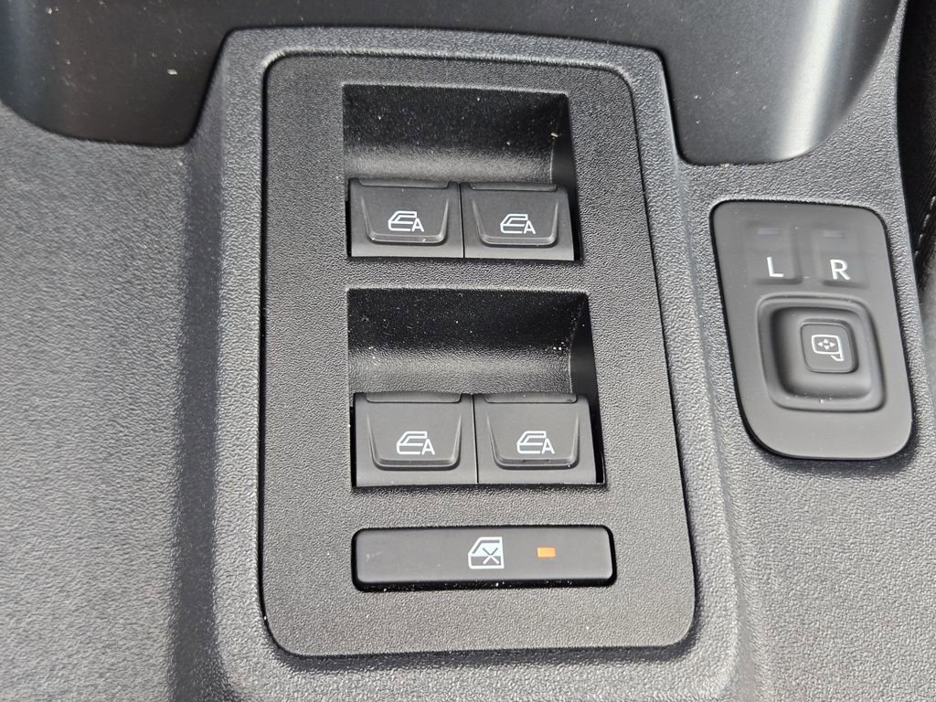 Used 2024 Ford Bronco Black Diamond image 29