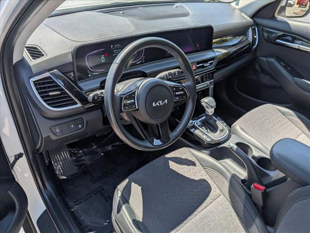 Used 2025 Kia Seltos S image 10