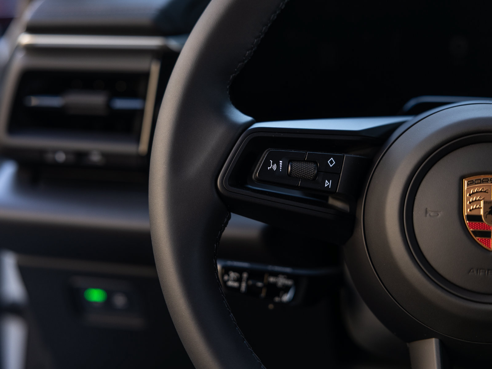 New 2026 Porsche Macan Electric RWD image 47