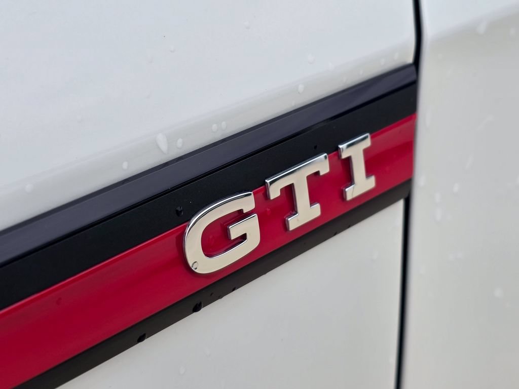 Used 2024 Volkswagen GTI SE FWD image 8