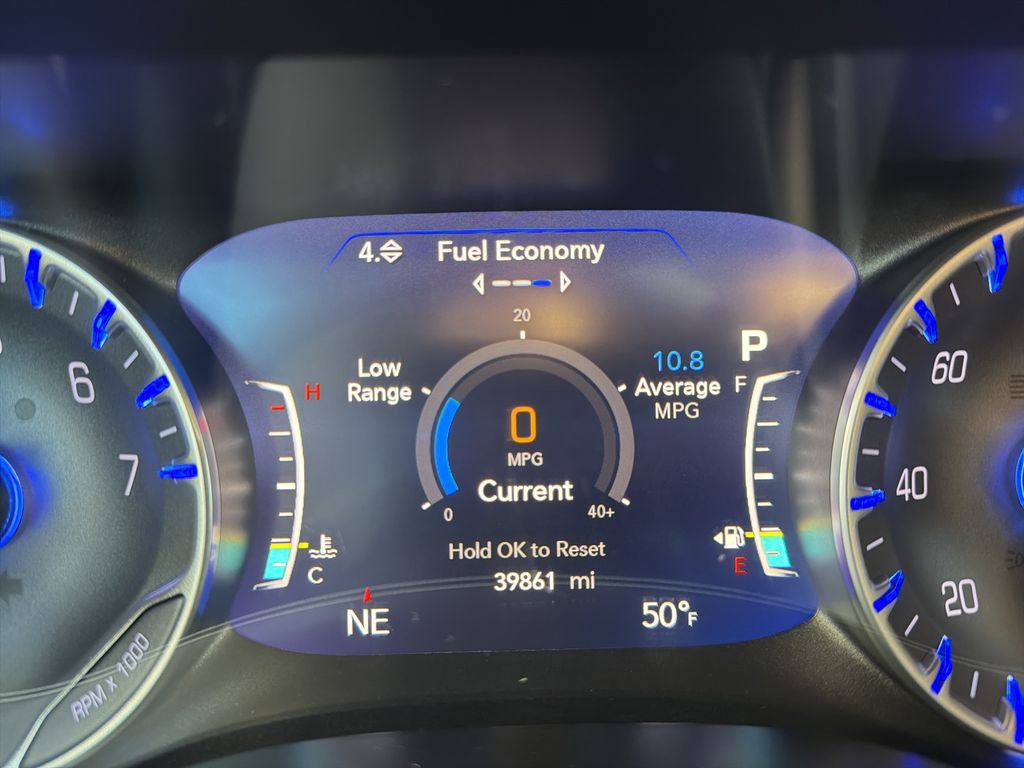 Used 2024 Chrysler Pacifica Touring-L FWD image 47