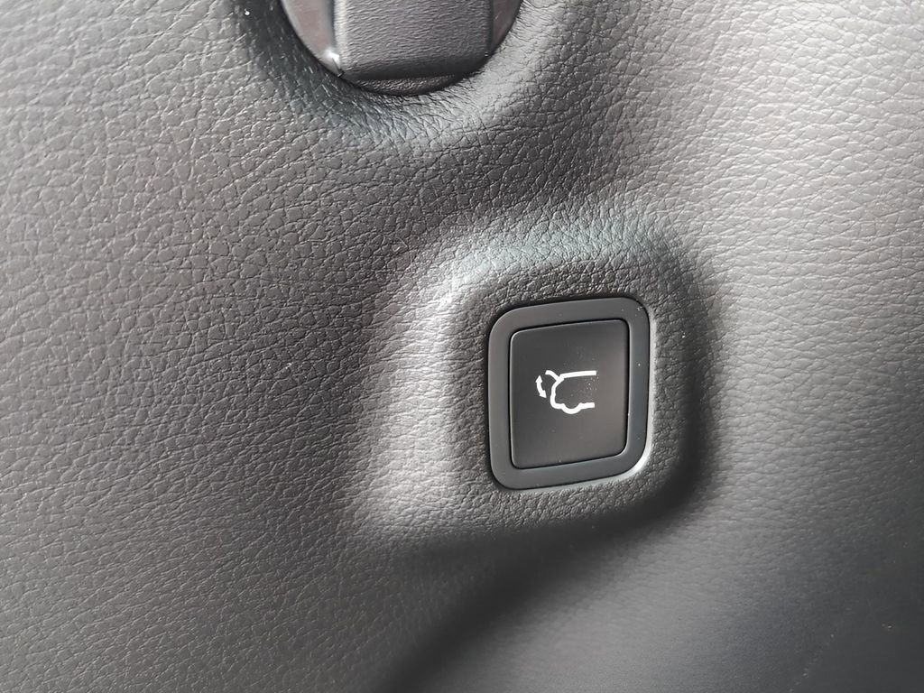 New 2025 Jeep Compass Latitude w/ Sun & Sound Group image 33