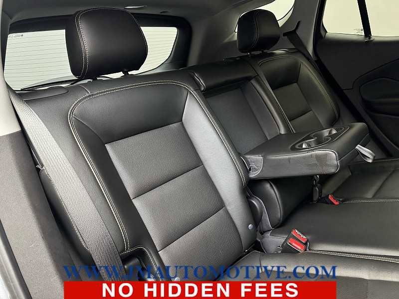 Used 2021 GMC Terrain SLT image 19