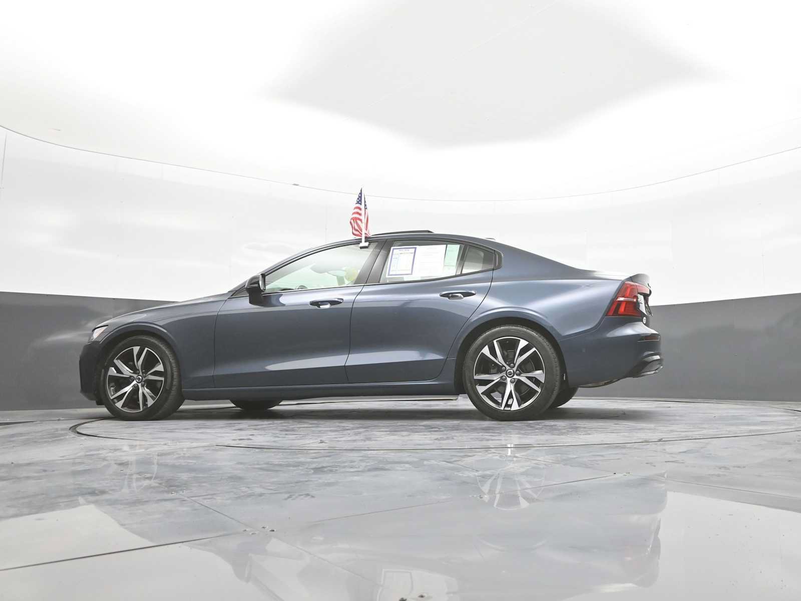 Used 2024 Volvo S60 B5 Plus AWD/4WD image 40