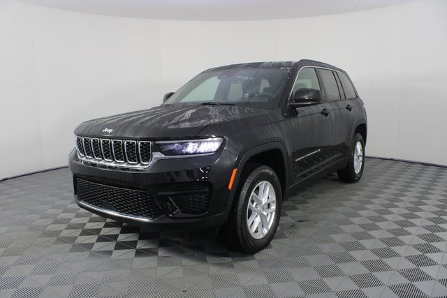 New 2025 Jeep Grand Cherokee Laredo image 21