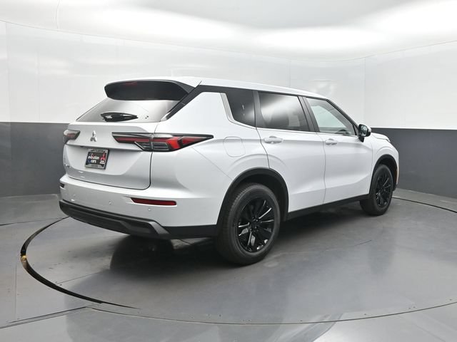 New 2026 Mitsubishi Outlander ES FWD image 26