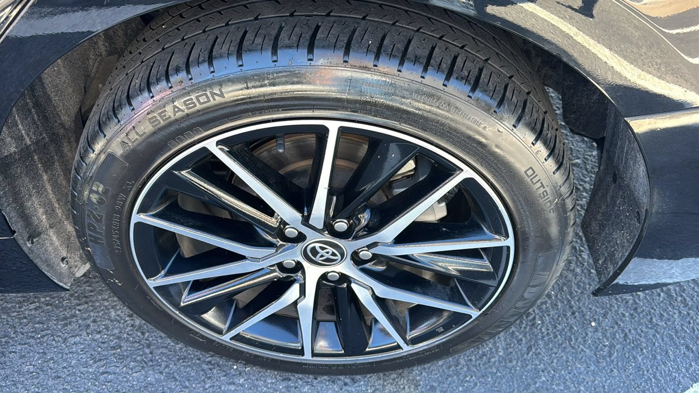 Used 2024 Toyota Camry SE FWD image 14