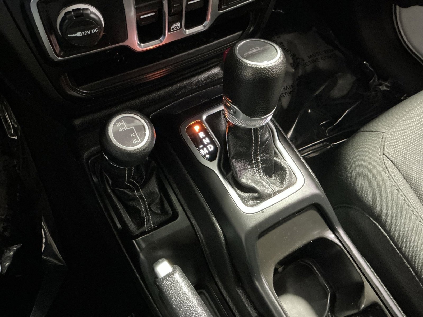 Used 2023 Jeep Gladiator Overland AWD/4WD image 23