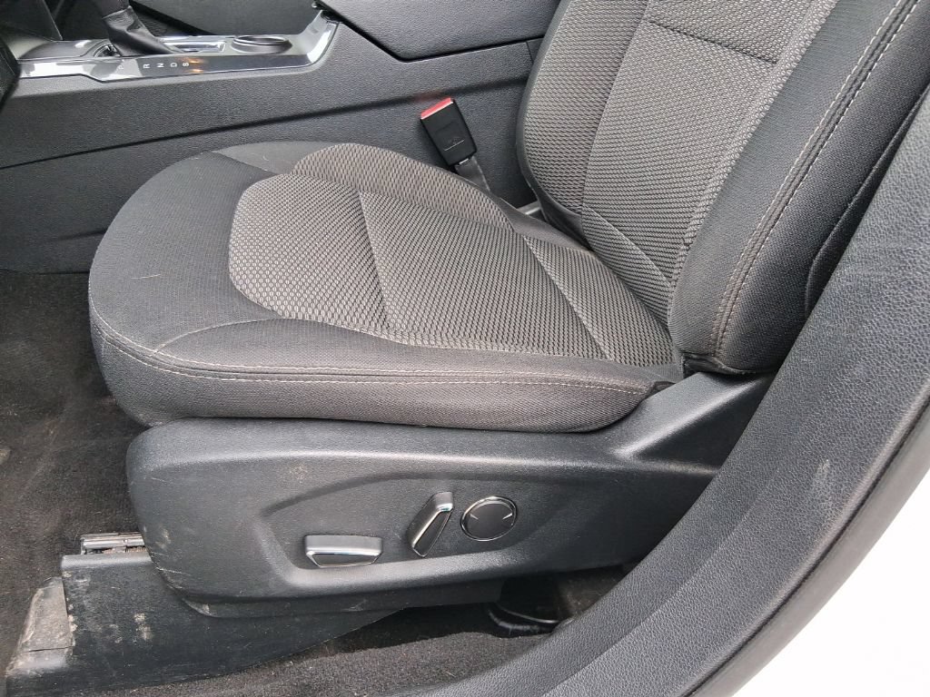 Used 2018 Ford Explorer XLT FWD image 25