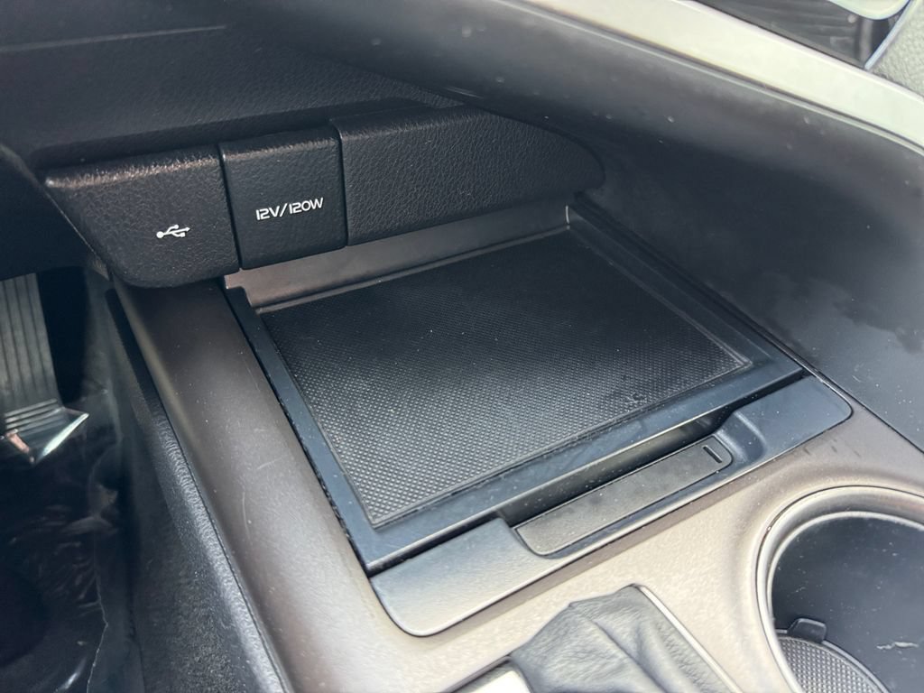 Certified 2022 Toyota Camry SE w/ Carpet Mat Package (TMS) FWD image 24