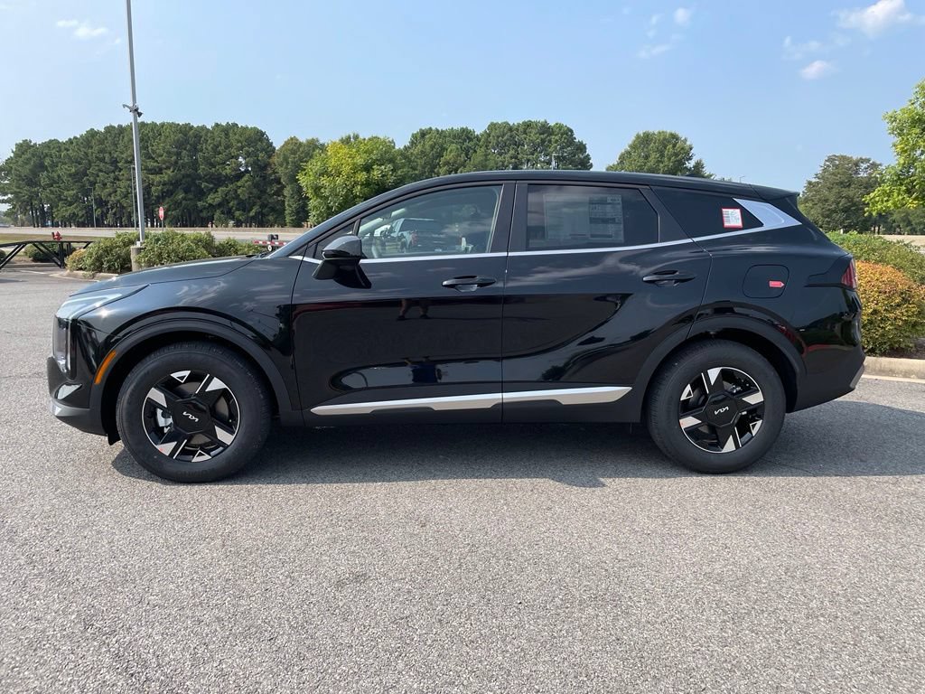 New 2026 Kia Sportage LX FWD image 4
