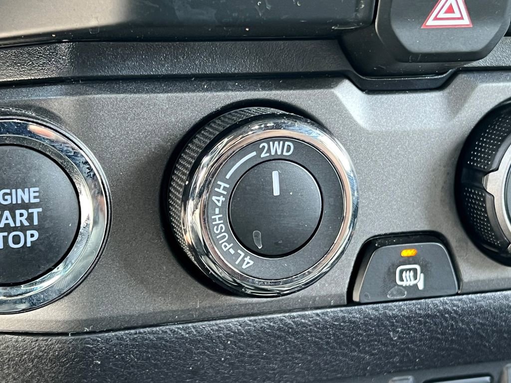 Used 2023 Toyota Tacoma TRD Off-Road w/ Technology Package AWD/4WD image 29