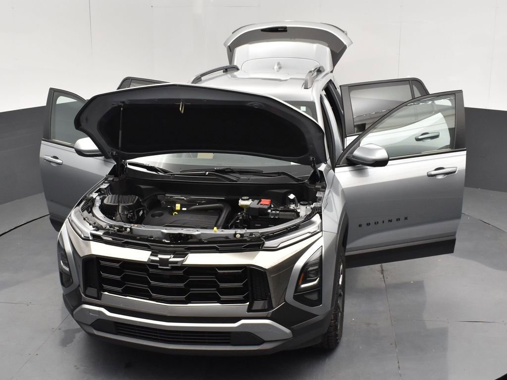 Used 2025 Chevrolet Equinox ACTIV image 27