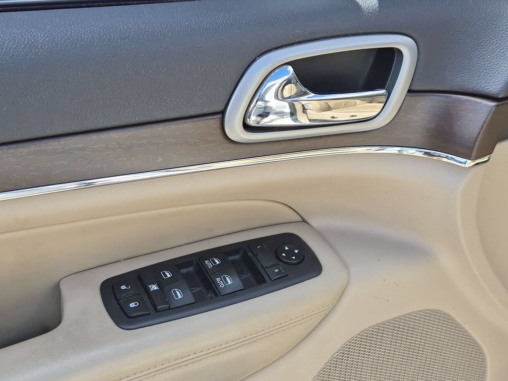 Used 2018 Jeep Grand Cherokee Limited AWD/4WD image 11