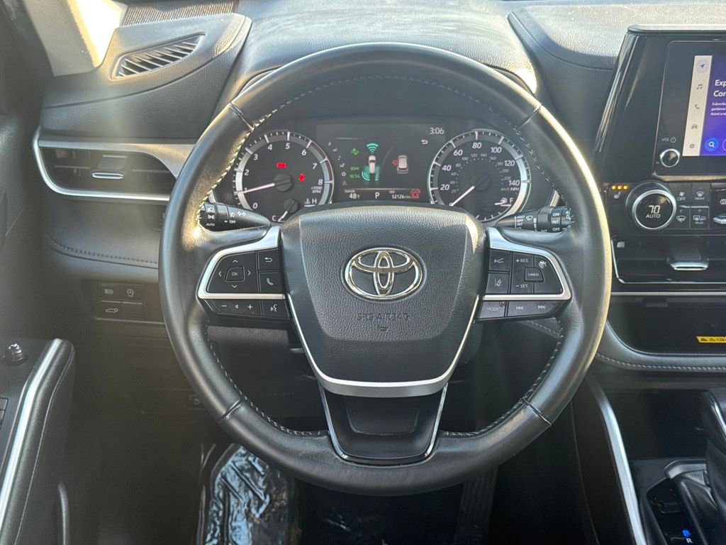 Used 2024 Toyota Highlander XLE image 14