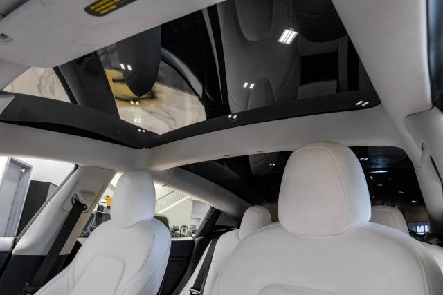 Used 2021 Tesla Model 3 Standard Range Plus RWD image 6