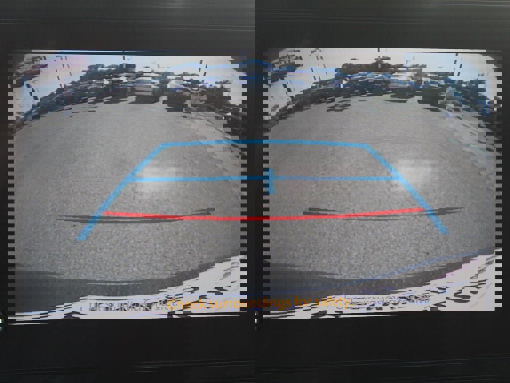 Used 2025 Toyota Sienna LE image 21