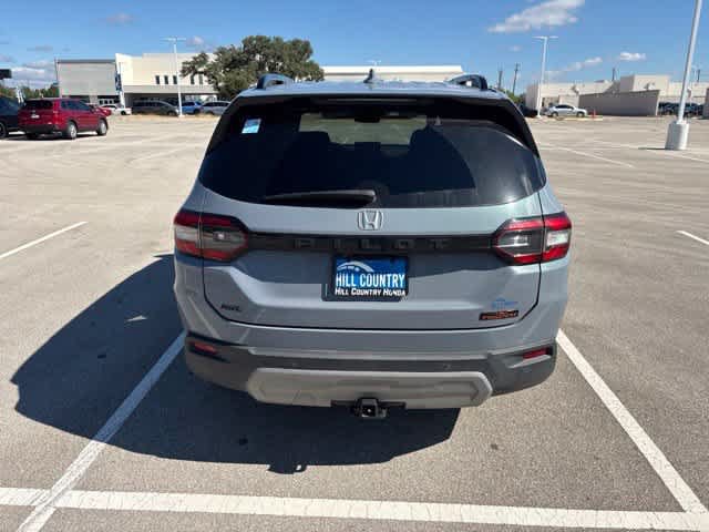 Used 2024 Honda Pilot TrailSport image 4