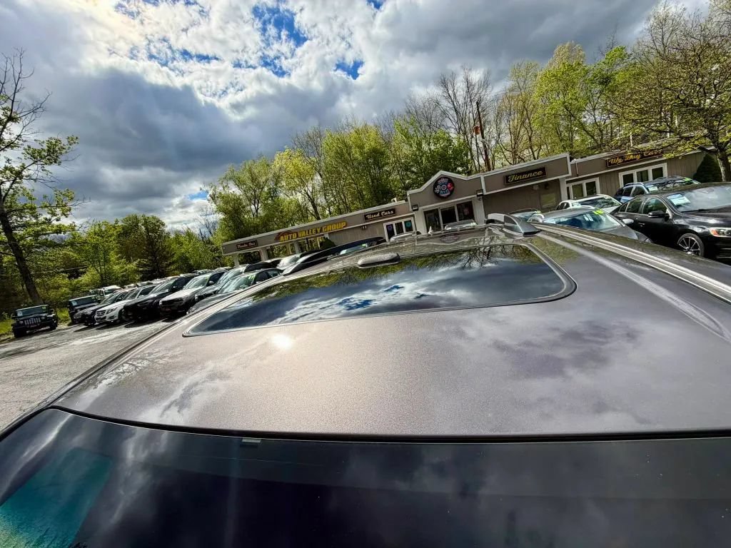 Used 2015 Toyota Sienna Limited Premium FWD image 10