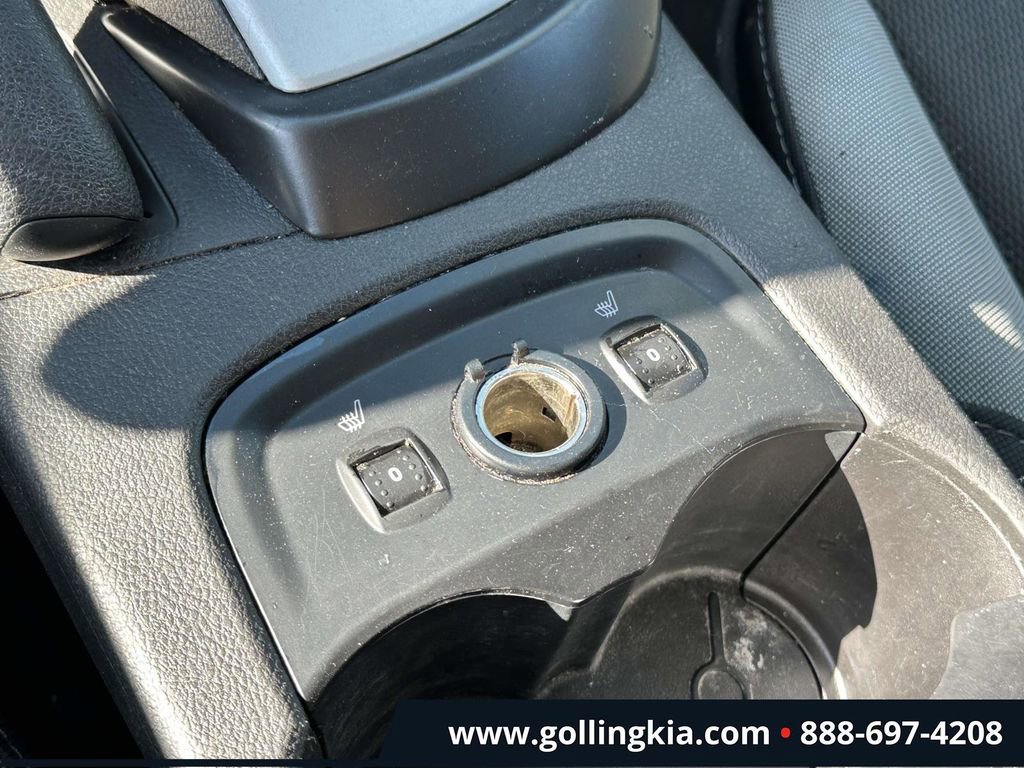 Used 2014 Ford Focus SE w/ SE Sport Package image 28