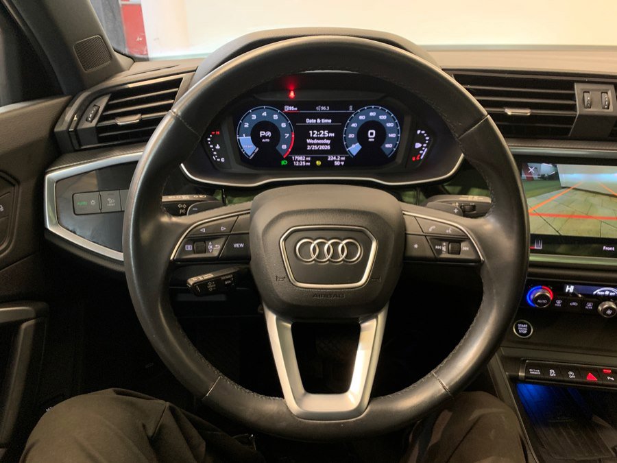 Used 2023 Audi Q3 2.0T Premium Plus w/ Premium Plus Package image 21