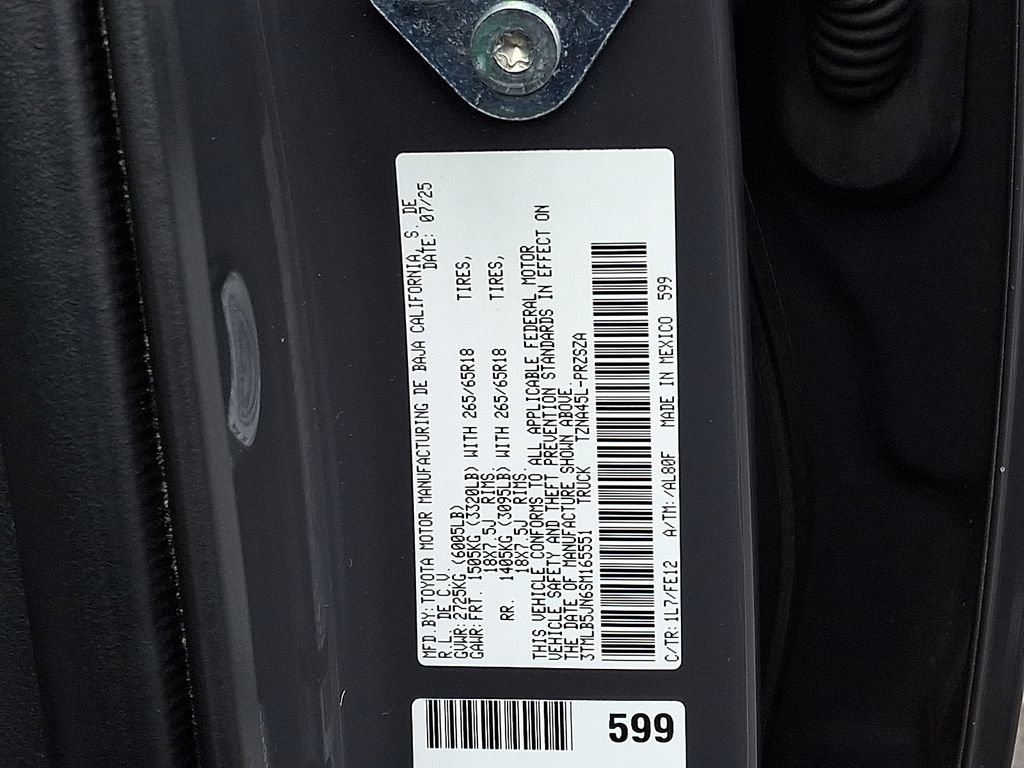 Certified 2025 Toyota Tacoma TRD Sport AWD/4WD image 28