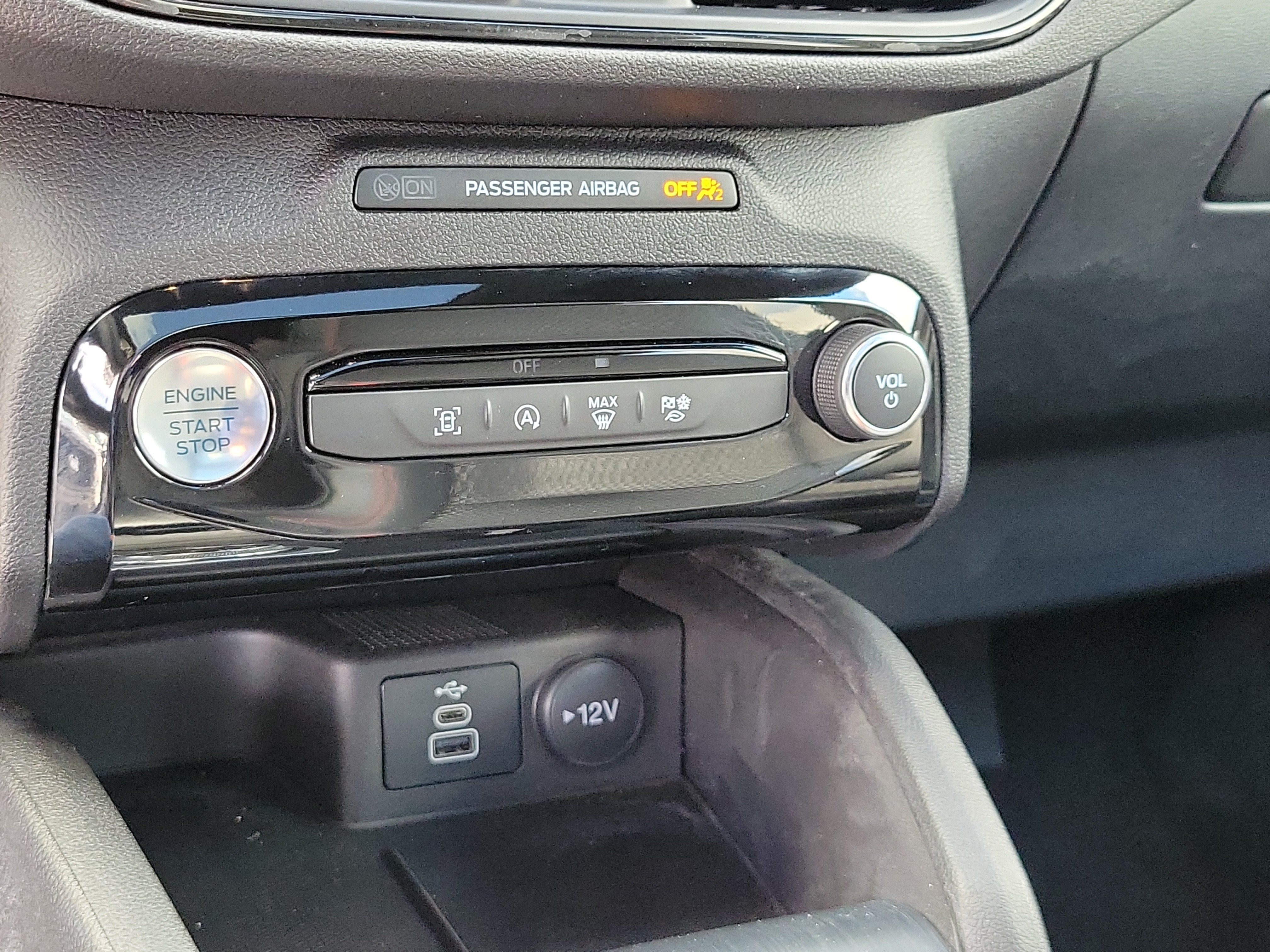 Used 2024 Ford Escape ST-Line w/ Tech Pack #1 FWD image 25