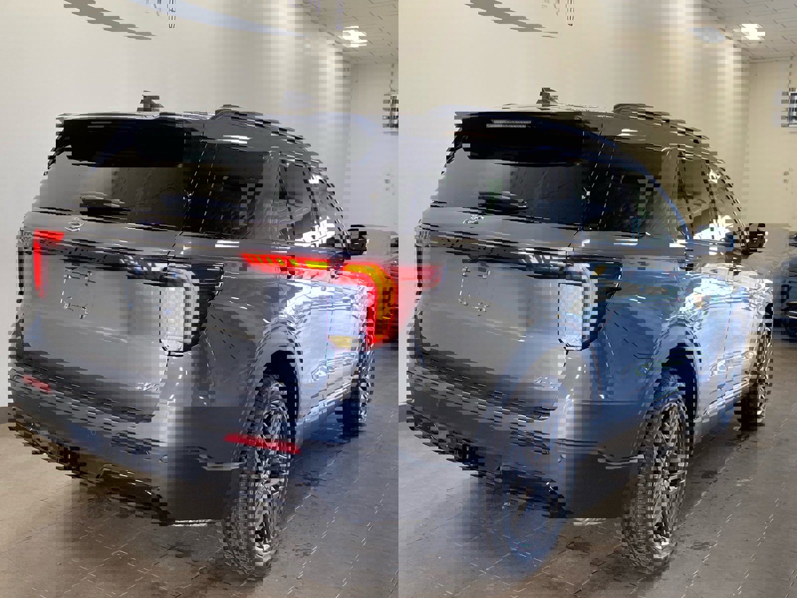 New 2026 Ford Explorer ST-Line image 14