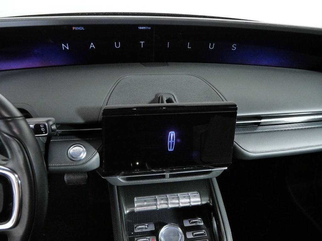 Certified 2024 Lincoln Nautilus Reserve w/ Equipment Group 202A AWD/4WD image 18